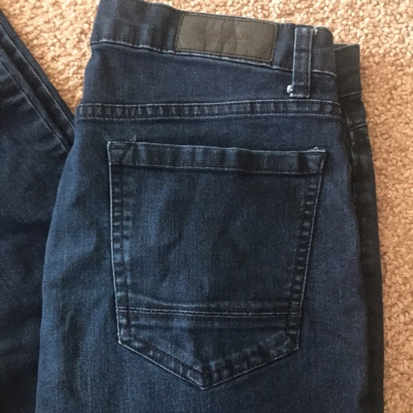 Kenneth Cole Reaction dark wash slim straight denim jeans EUC size 30x32 - Picture 4 of 7